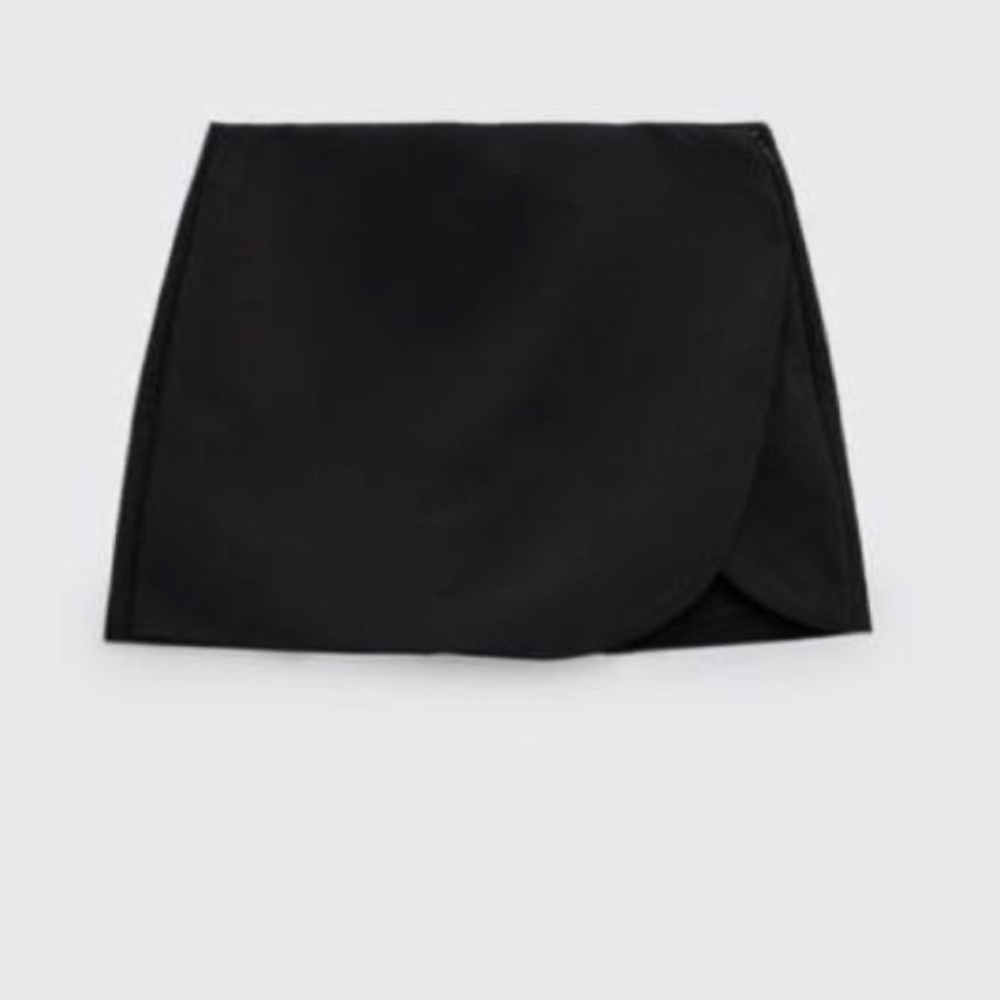 Zara Black Mini Skort with Shorts in back